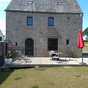 Ferienhaus Les Charmantes Pierres Percees Ploumilliau