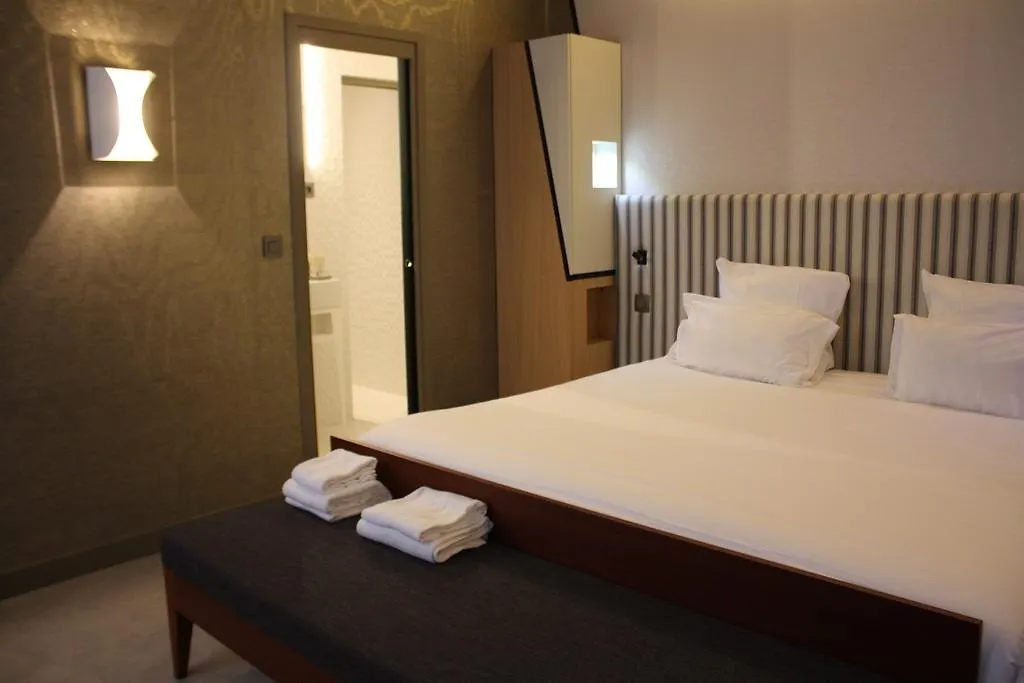Le Malown Paris