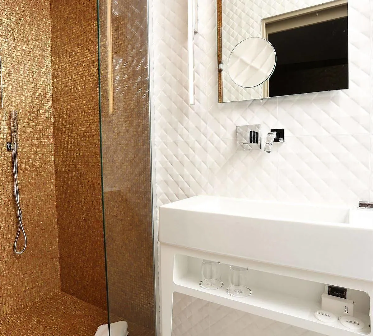 Le Malown Paris Hotel